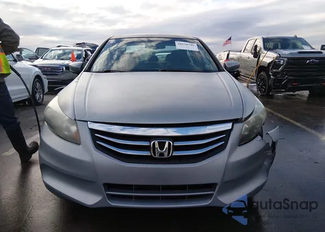 2011 Honda Accord 2.4 Ex-L from USA, damaged, VIN 1HGCP2F82BA075394